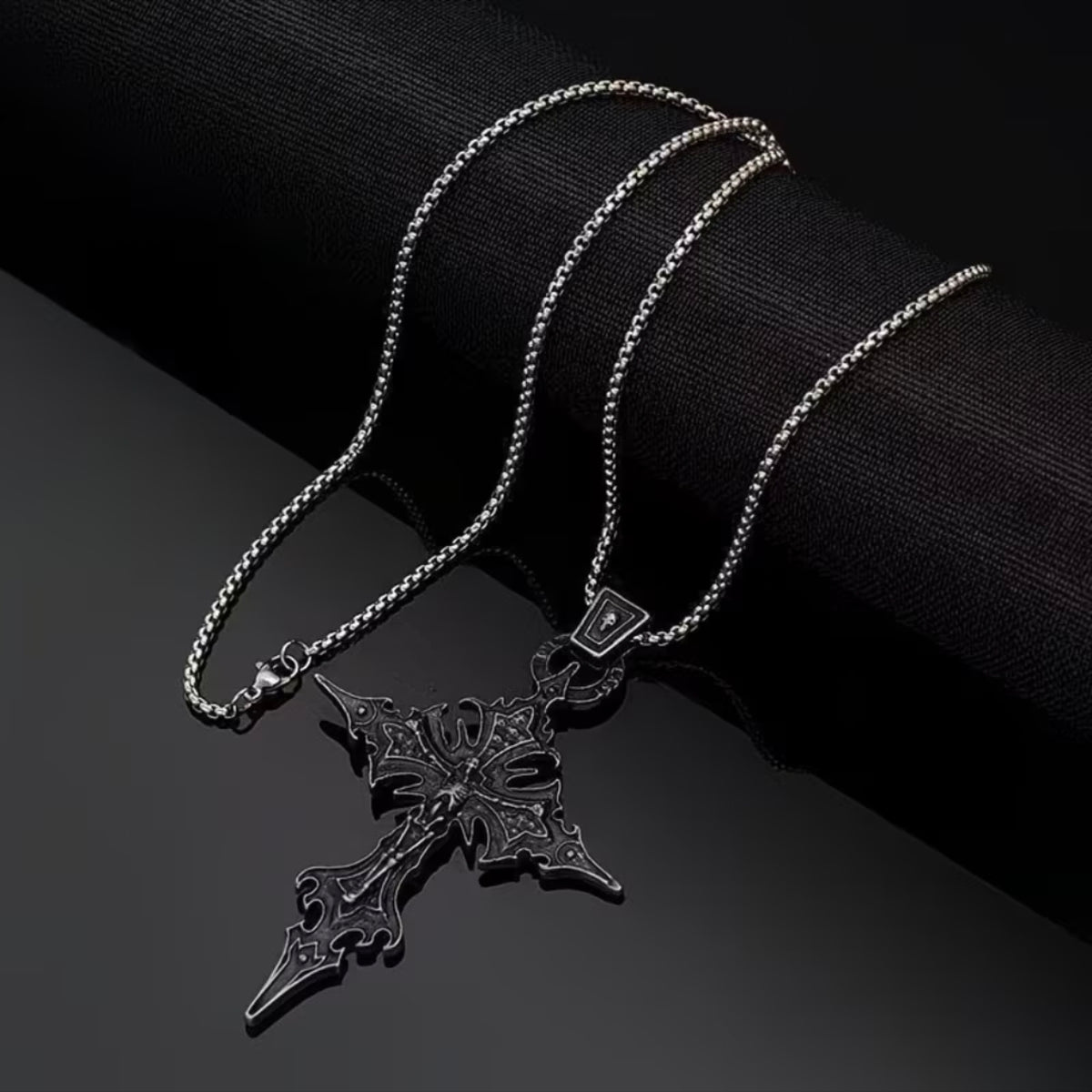 Vintage Gothic Nail-Cross Skull Pendant Necklace