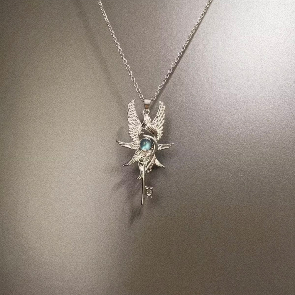 Vintage Divine Bird Pendant Necklace