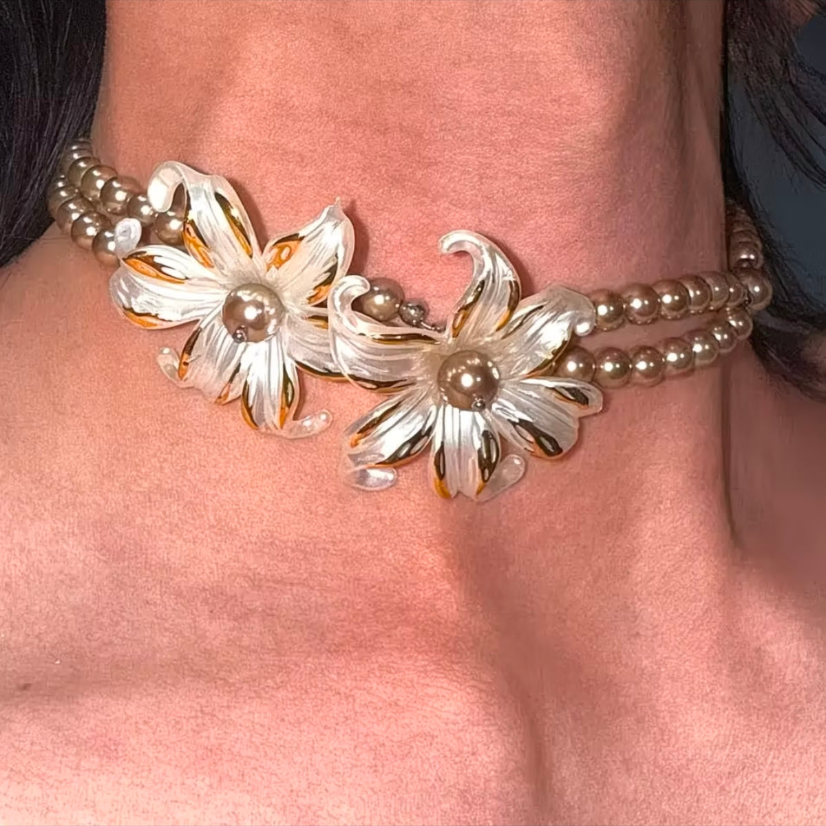 Iris Flower Pearl Necklace