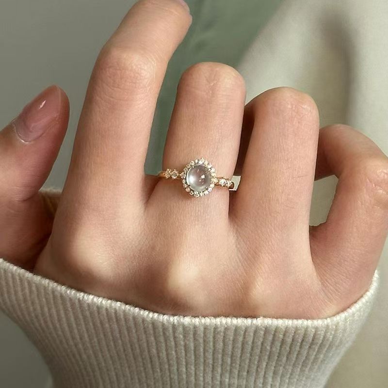 Moonlight Cat‑Eye Oval Cabochon Ring