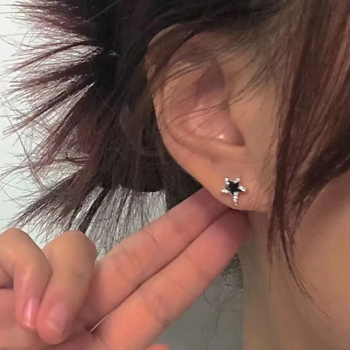 Star‑Shaped Sparkling Stud Earrings