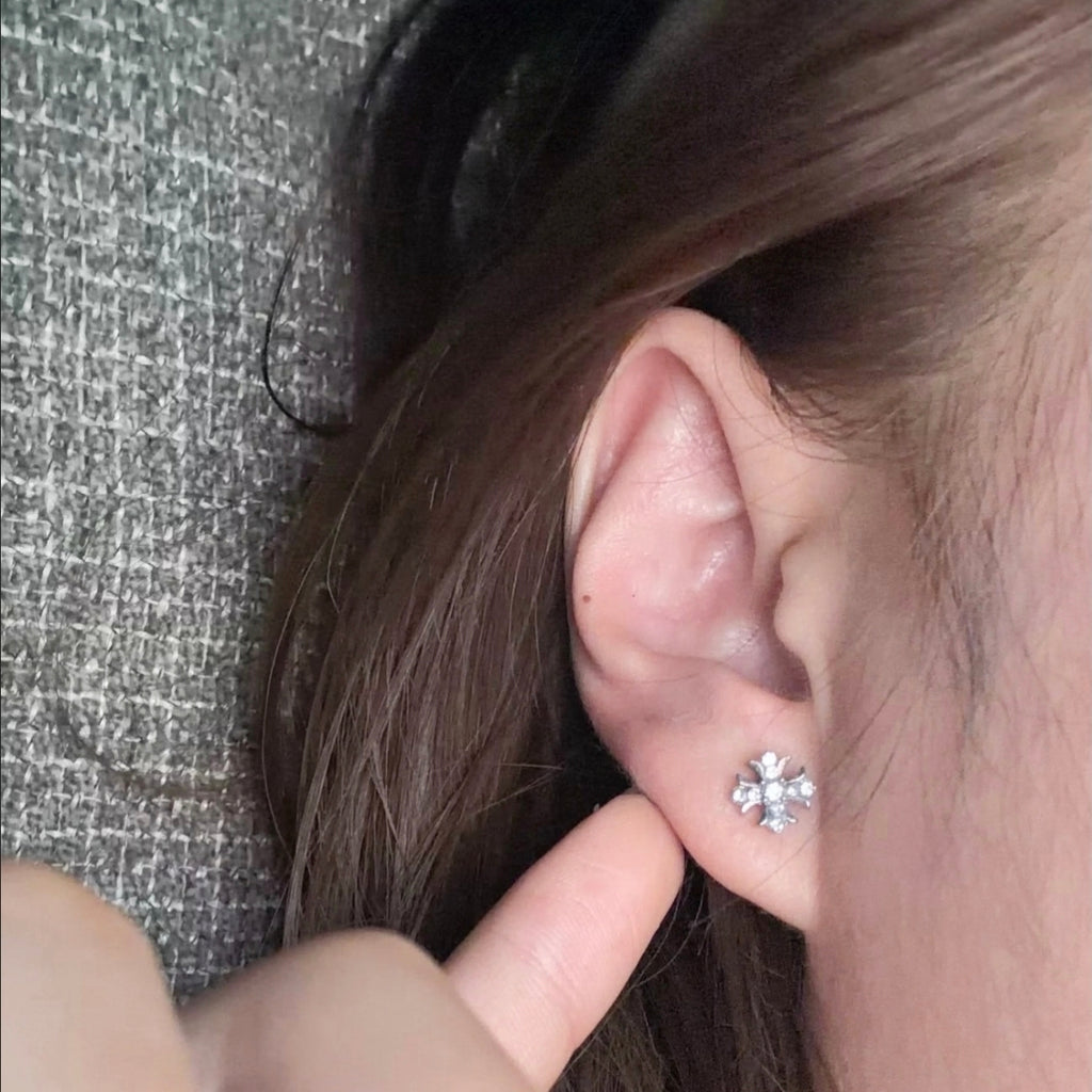 Small Iris‑Cross Vintage Stud Earrings
